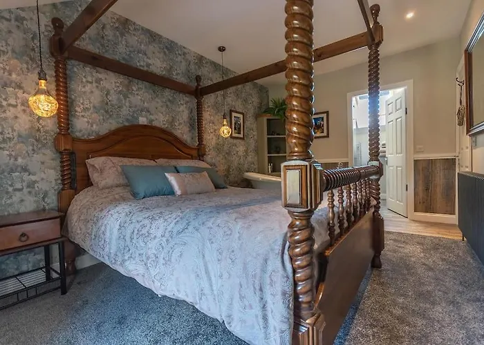 Luxury Retreat In Lincolnshire With Hot Tub