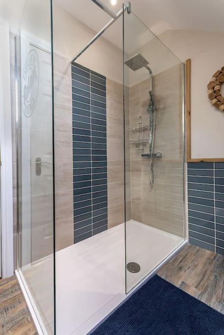 Apartment Luxury Retreat In Lincolnshire With Hot Tub Cranwell