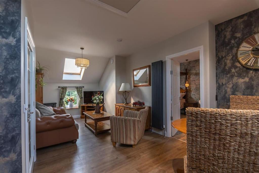 Luxury Retreat In Lincolnshire With Hot Tub Apartment