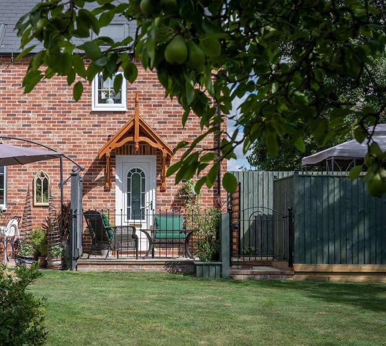 Apartment Luxury Retreat In Lincolnshire With Hot Tub *